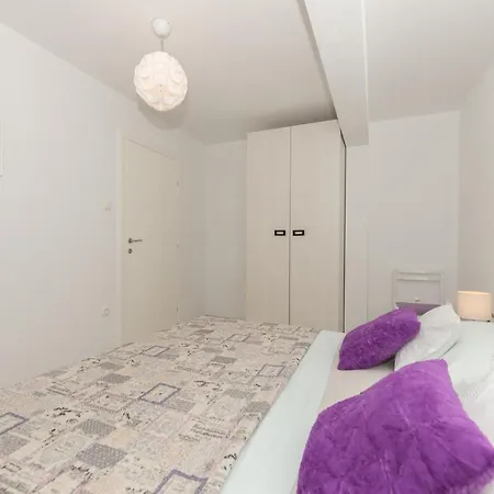 Apartment Nina Seaview Baska Voda